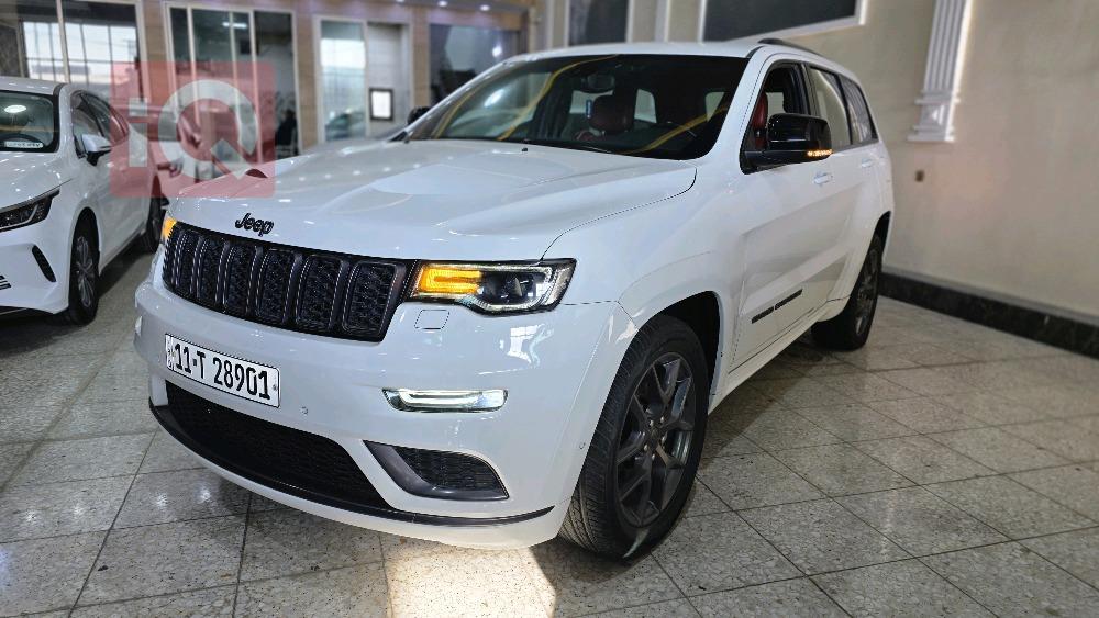 جیپ گراند شیرۆکی